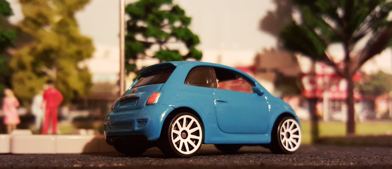Illustration for article titled How Many Minis Can You Fiat on a Diorama